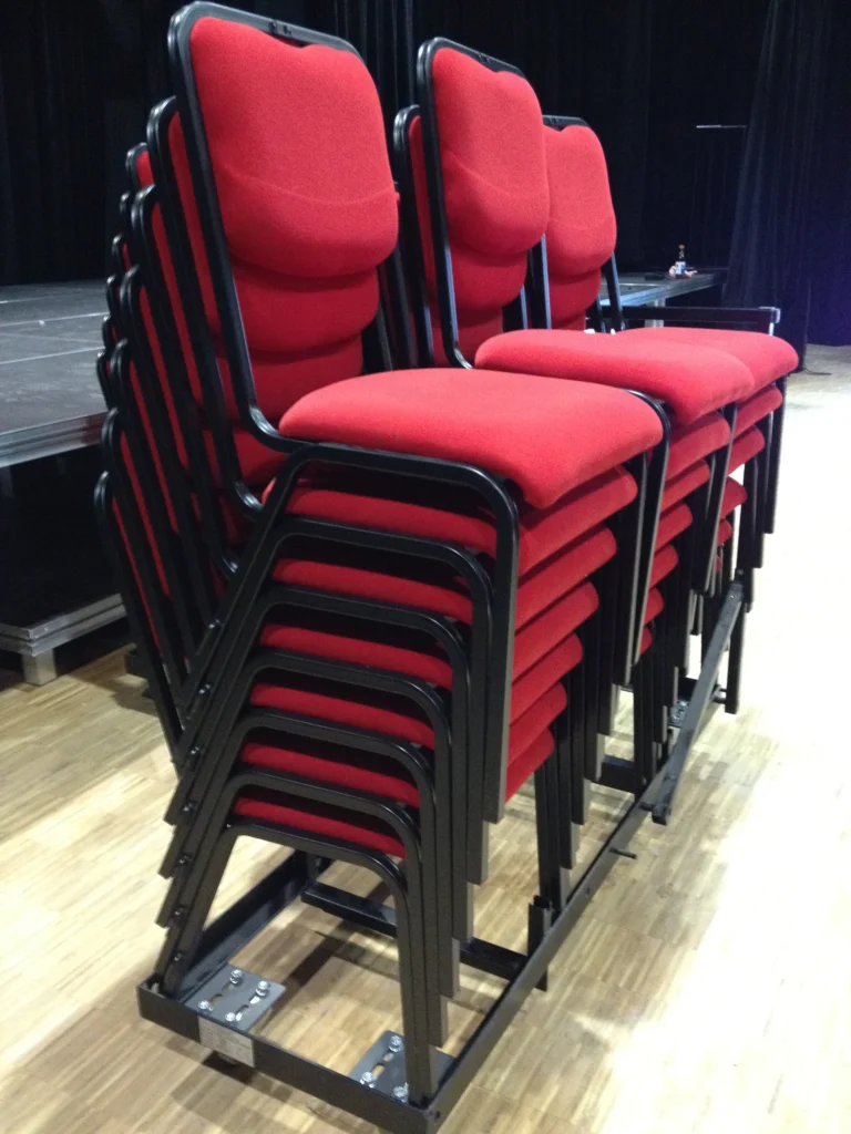 Krzesła sztaplowane