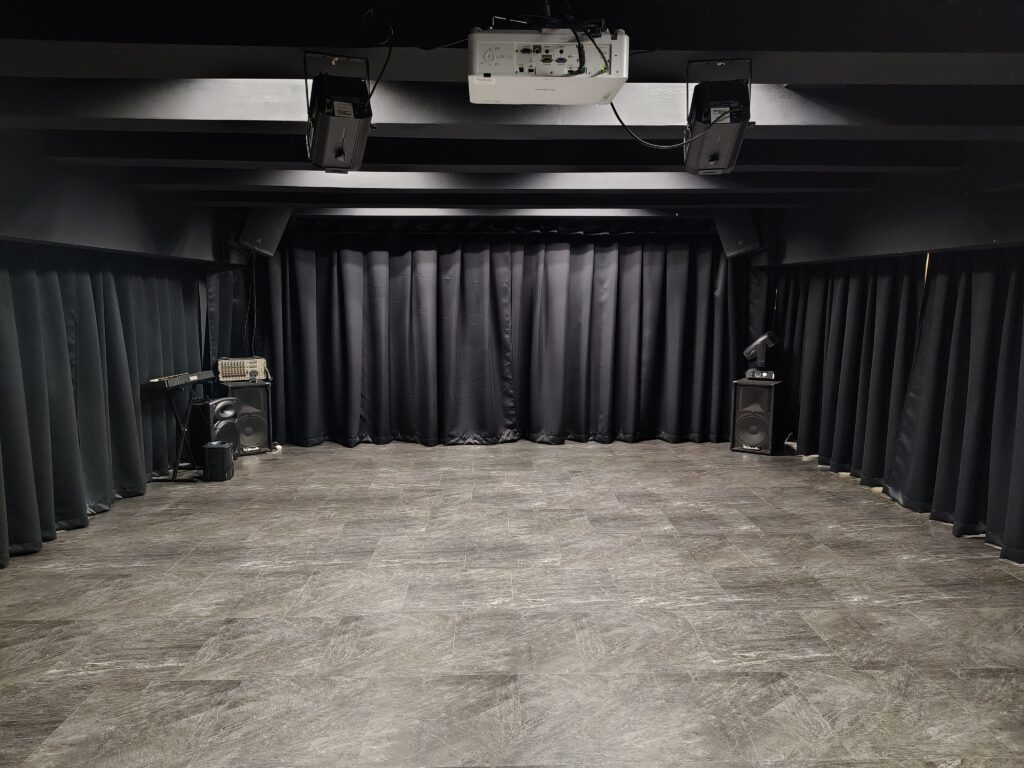 Kotara sceniczna od BSC System w Centrum Kultury Łęczna - ukończona sala.