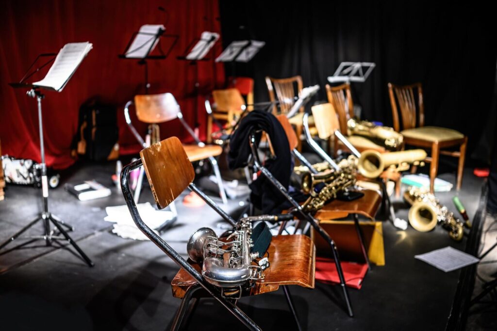 kotara teatralna a akustyka