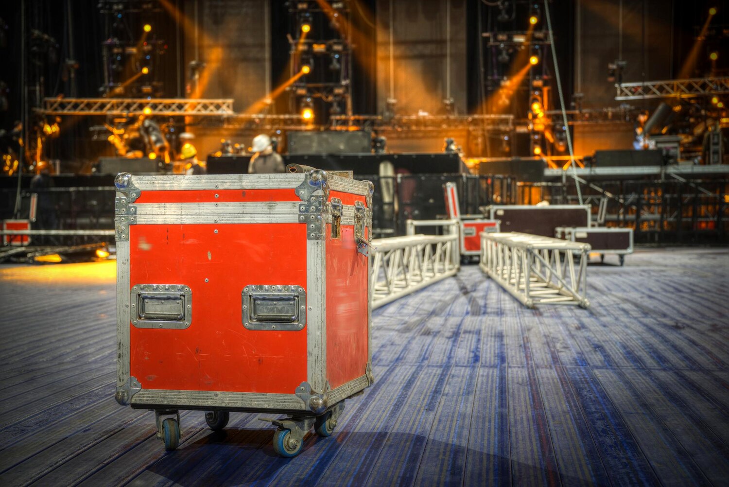 Mobile stage with theater option — how to plan the investment in stages?