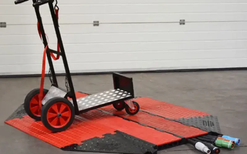MAK5-with-Trolley